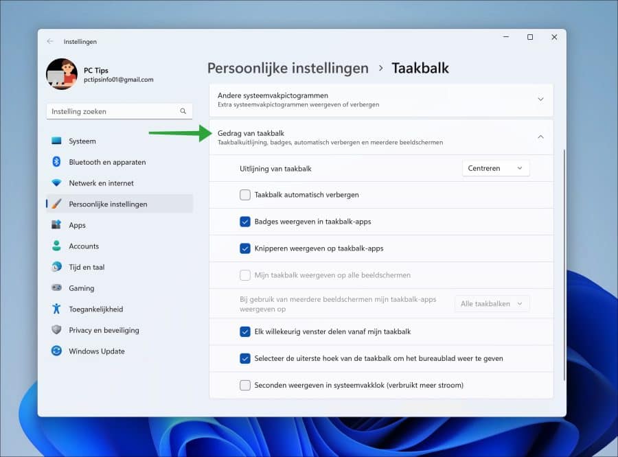 Ajustar el comportamiento de la barra de tareas en Windows 11