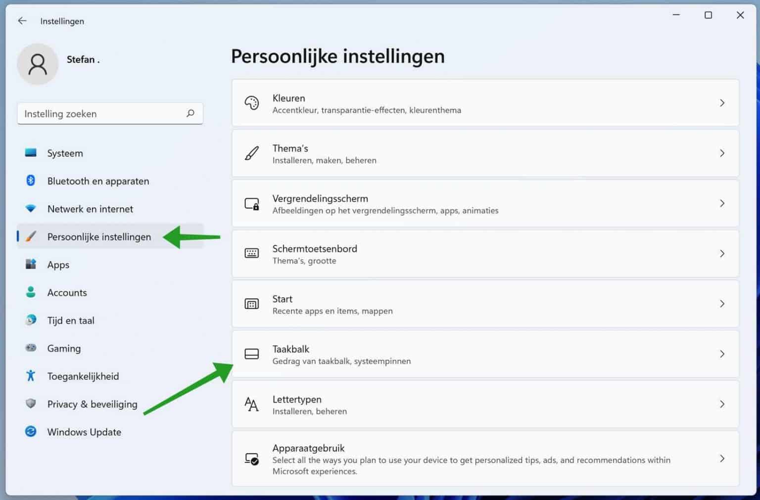 Het startmenu en taakbalk in Windows 11 links uitlijnen