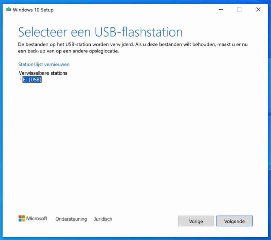 USB flashstation selecteren om Windows 10 installatiemedia aan te maken