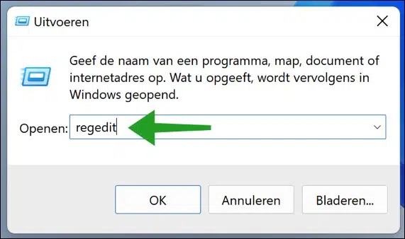regedit openen