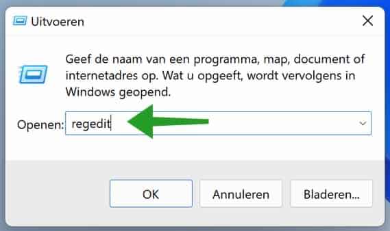 regedit openen