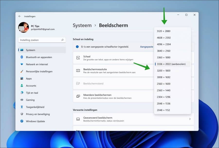 Selecting screen resolution in Windows 11