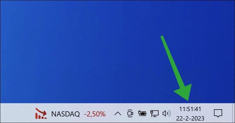 Seconden in de klok op de taakbalk in Windows 10