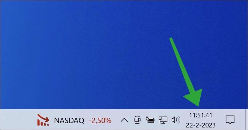 Seconden in de klok op de taakbalk in Windows 10